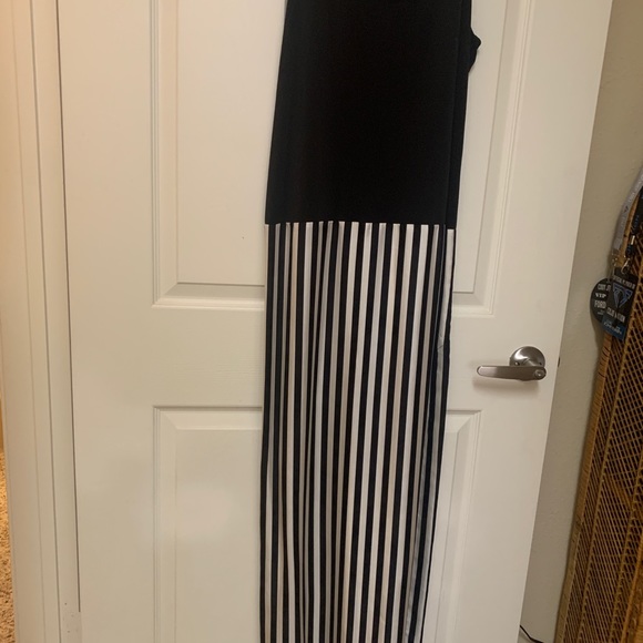 Etienne Derceux long dress. - Picture 7 of 7